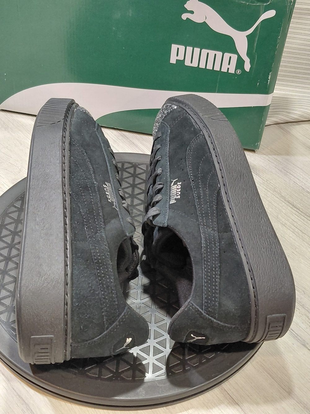NEW PUMA Womens Suede Platform Crushed Gem Black Sneakers with Glitter Toe W10 - Picture 7 of 13